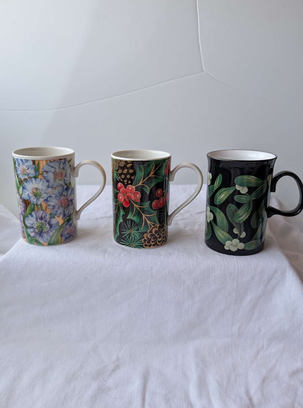 Lot Of 3 Dunoon Scotland Stoneware Mugs - Floral & Holiday